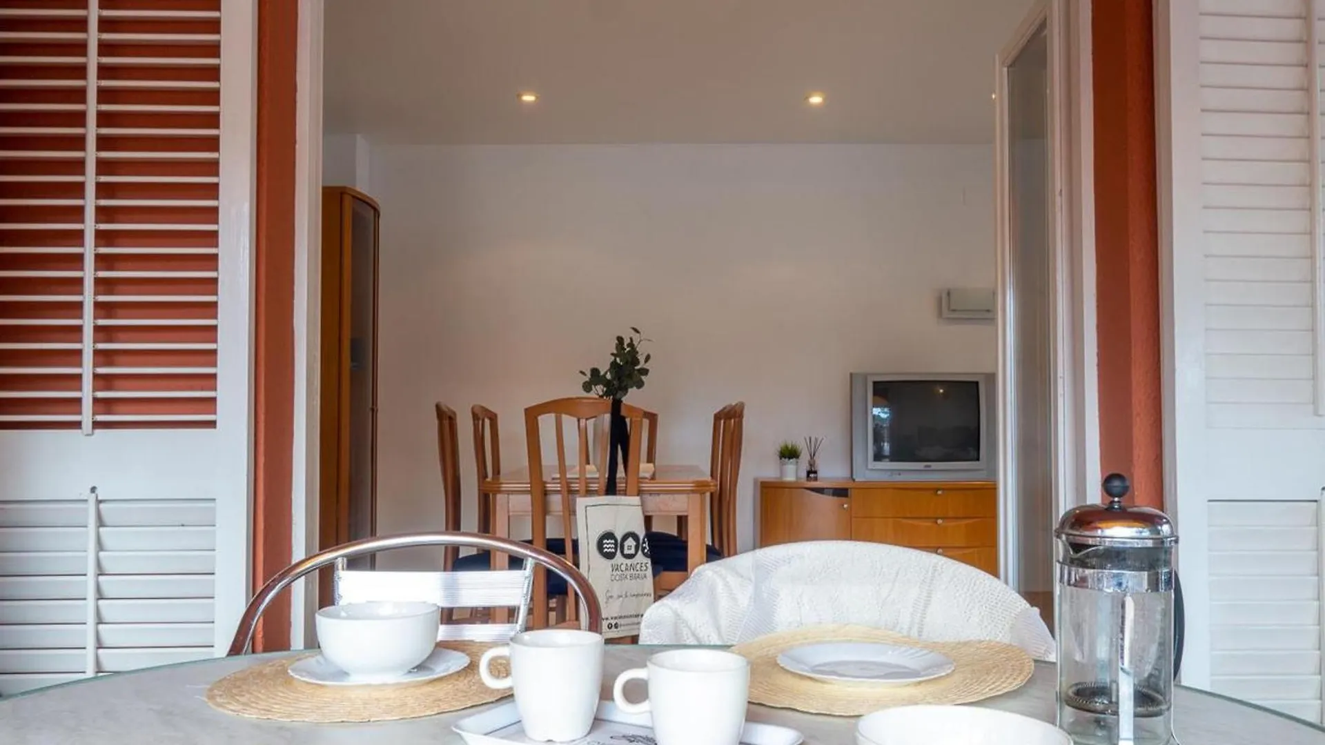 Casa Familiar Con Piscina Privada, A/C, Wifi Y Cerca De Playa Y Comercios - Es-325-21 Torroella De Montgri 0*,  Spain