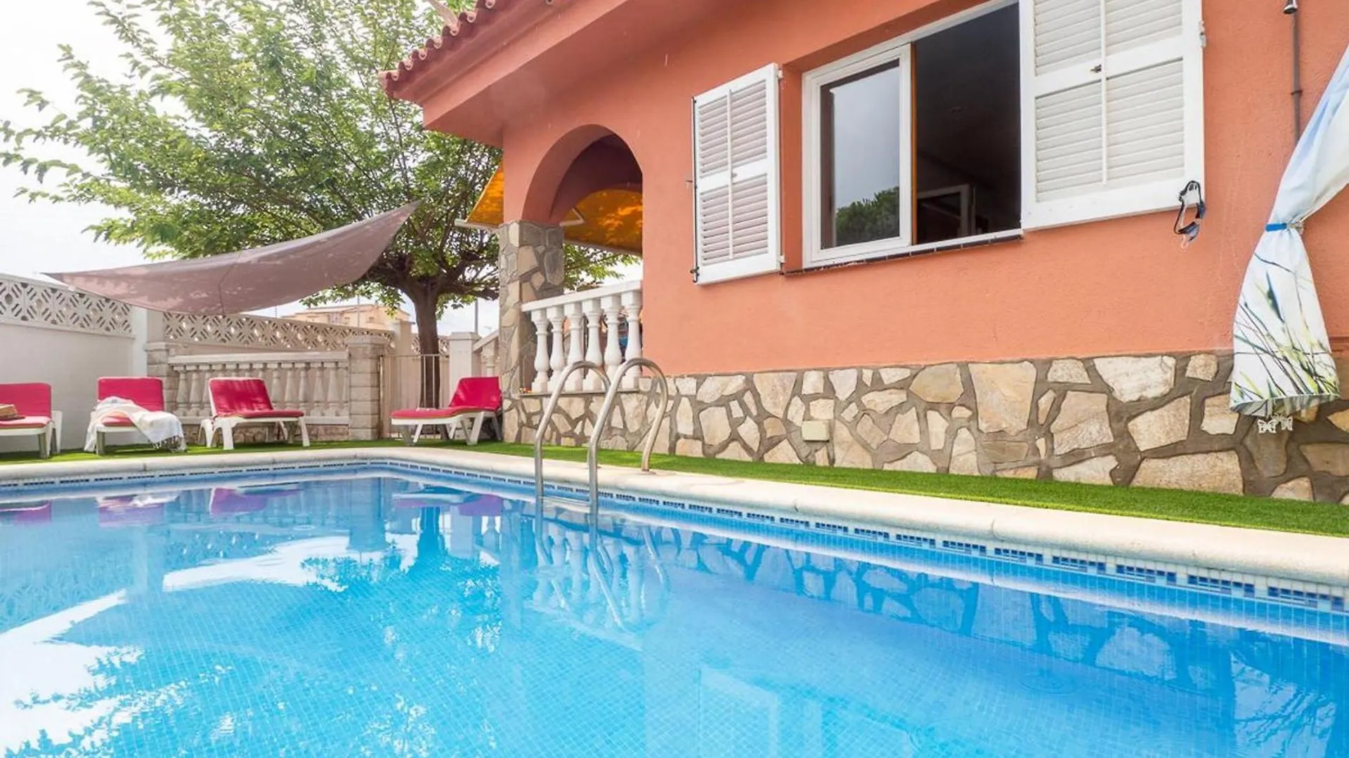 Holiday home Casa Familiar Con Piscina Privada, A/C, Wifi Y Cerca De Playa Y Comercios - Es-325-21 Torroella De Montgri