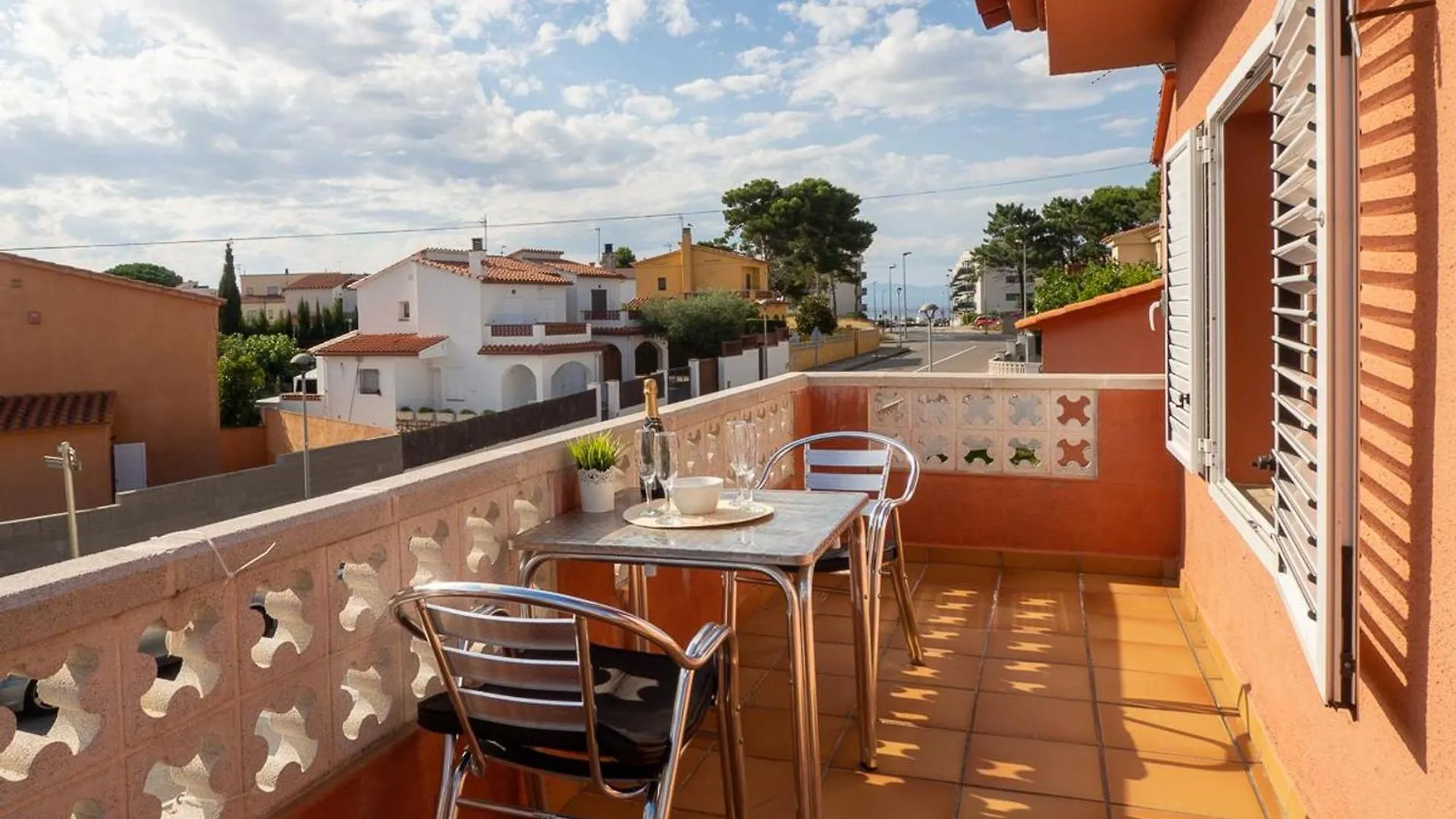 Holiday home Casa Familiar Con Piscina Privada, A/C, Wifi Y Cerca De Playa Y Comercios - Es-325-21 Torroella De Montgri