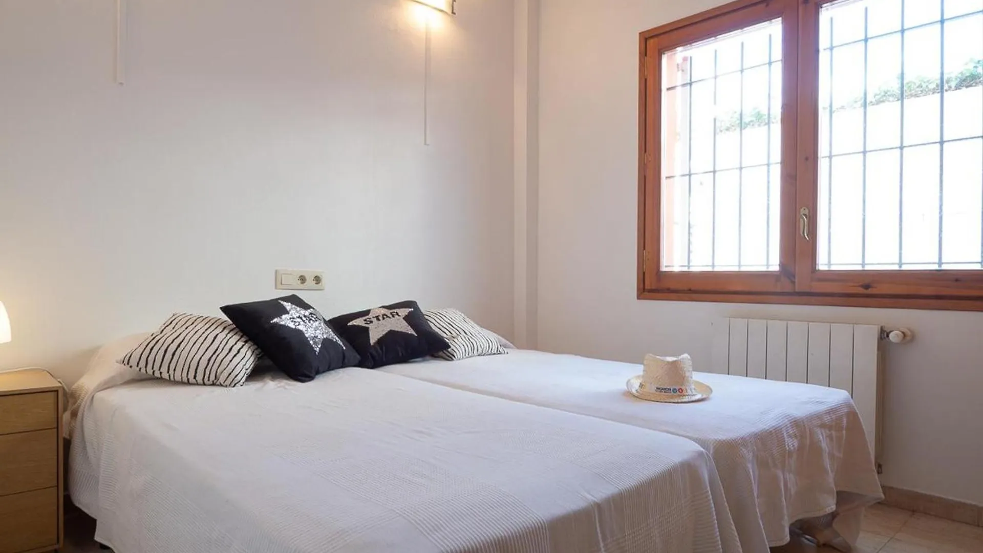 Casa Familiar Con Piscina Privada, A/C, Wifi Y Cerca De Playa Y Comercios - Es-325-21 Torroella De Montgri 0*,