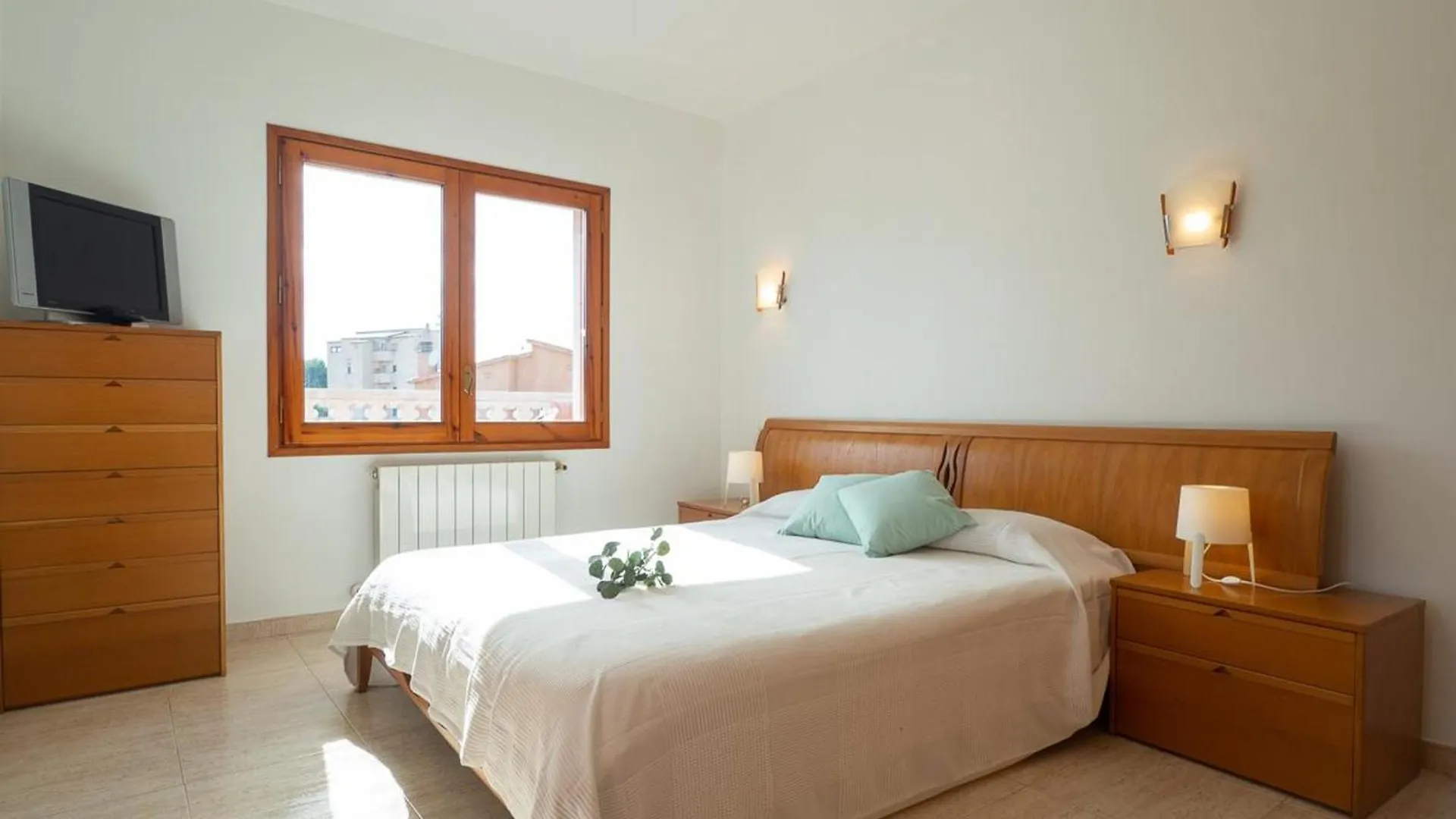 Casa Familiar Con Piscina Privada, A/C, Wifi Y Cerca De Playa Y Comercios - Es-325-21 Torroella De Montgri 0*,  Spain