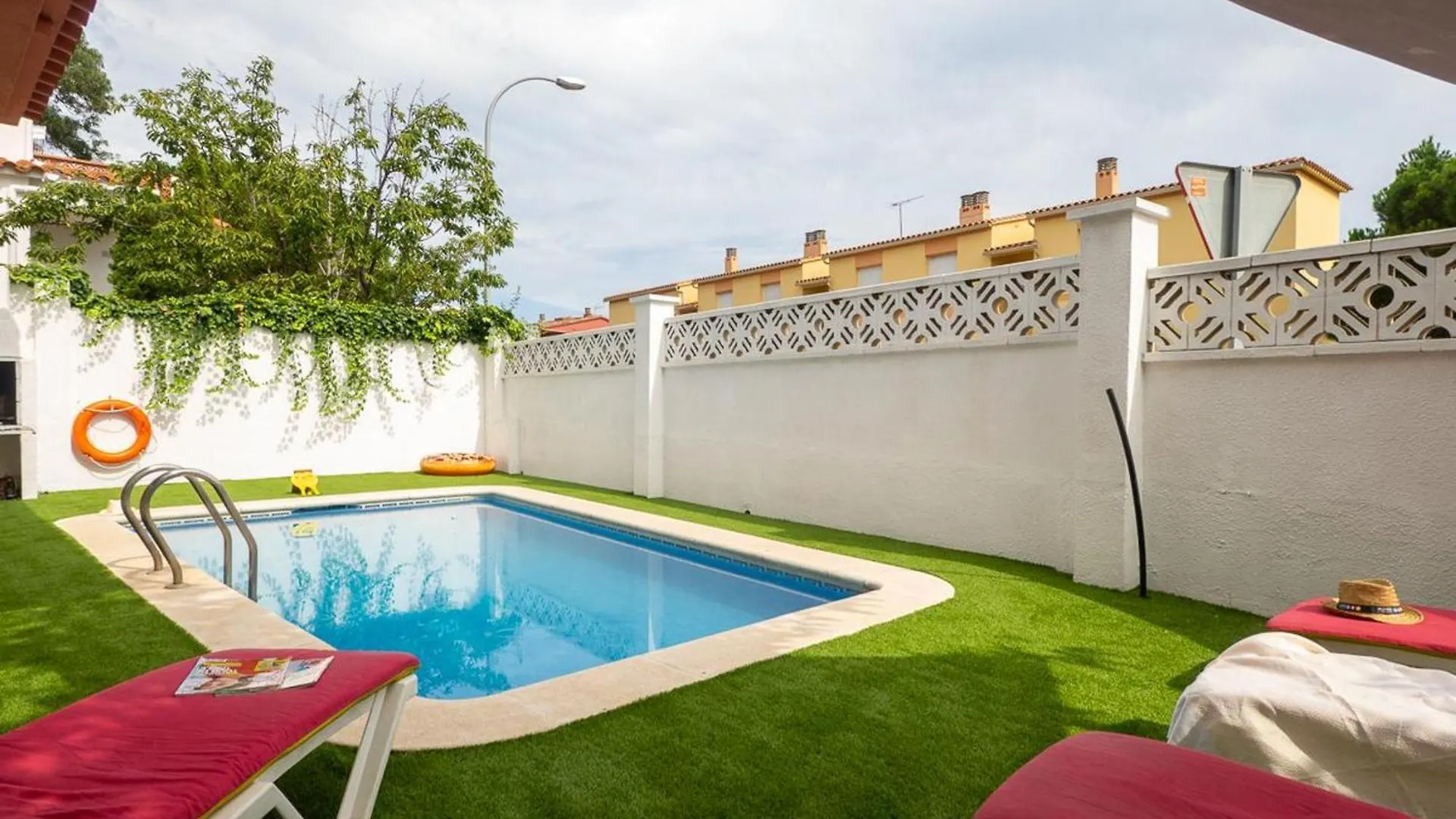 Casa Familiar Con Piscina Privada, A/C, Wifi Y Cerca De Playa Y Comercios - Es-325-21 Torroella De Montgri Spain